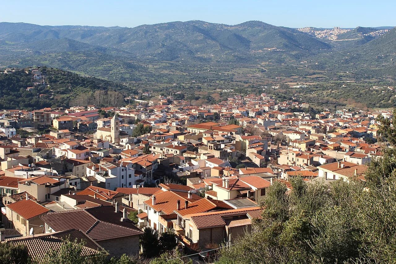 Panorama d’Oliena depuis le monte Ortobene