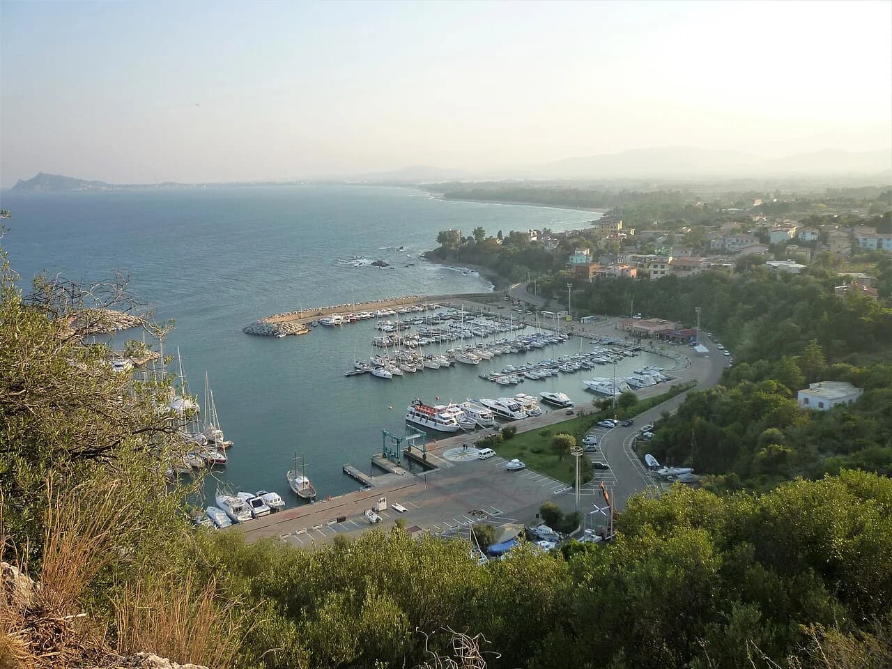 Village côtier de Santa Maria Navarrese sur le territoire de Baunei