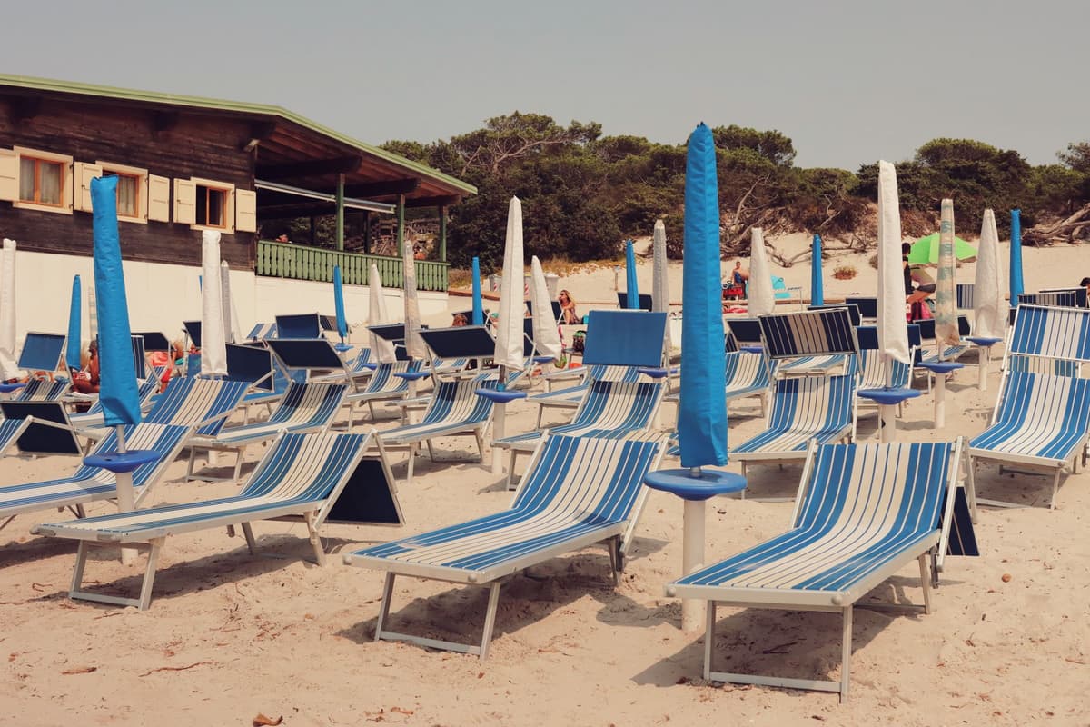 La plage de Chia dans le sud de la Sardaigne